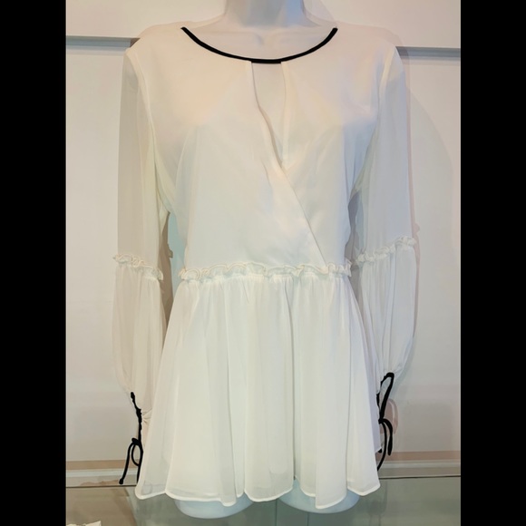 Woman top - Picture 1 of 2